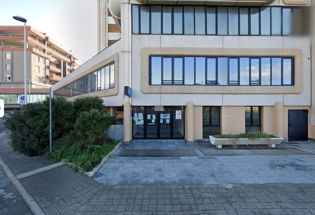 “Miracolo” a Quartu, addio alle file per i malati in via Bizet: “C’è un nuovo ingresso”