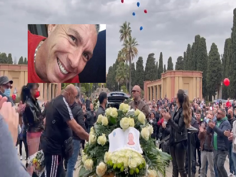 Maglia del Cagliari, sciarpa degli Sconvolts e palloncini rossoblù: l’addio commosso a Chicco Balestrino