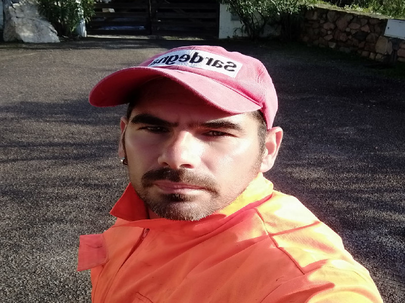 Luca, il giardiniere eroe: “Ho sentito il botto e ho soccorso il 75enne finito sul guard rail a Quartu”