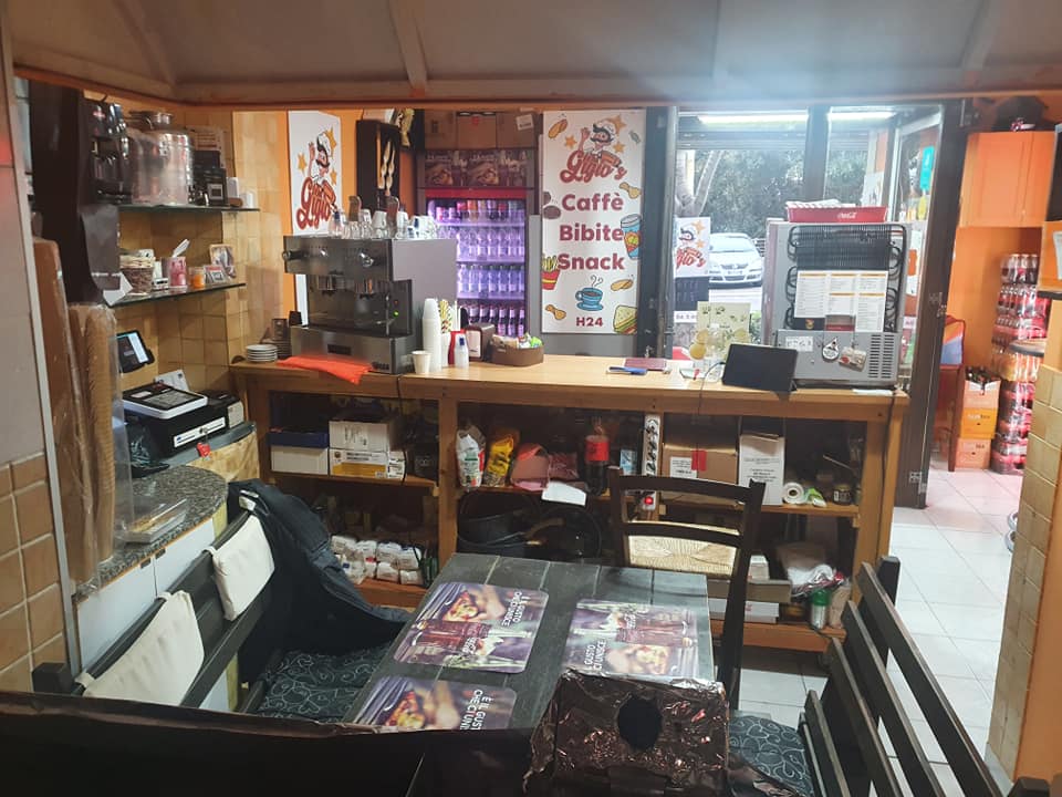 Cagliari, Covid e ponteggio letali: “Vendo la paninoteca dopo 3 anni e torno a Milano”