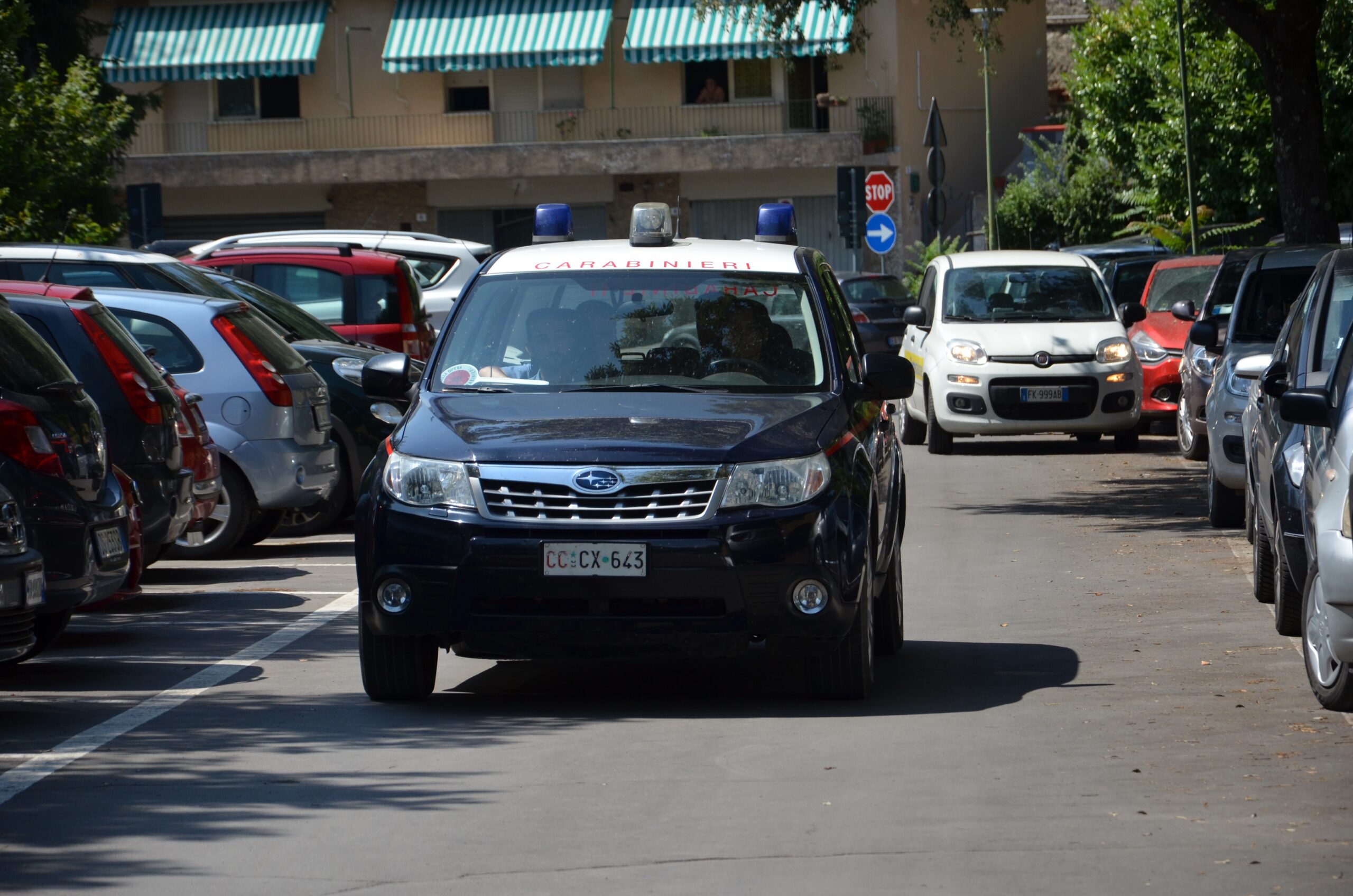 Sanluri, vede un furgone in sosta col motore acceso e tenta il furto: denunciato