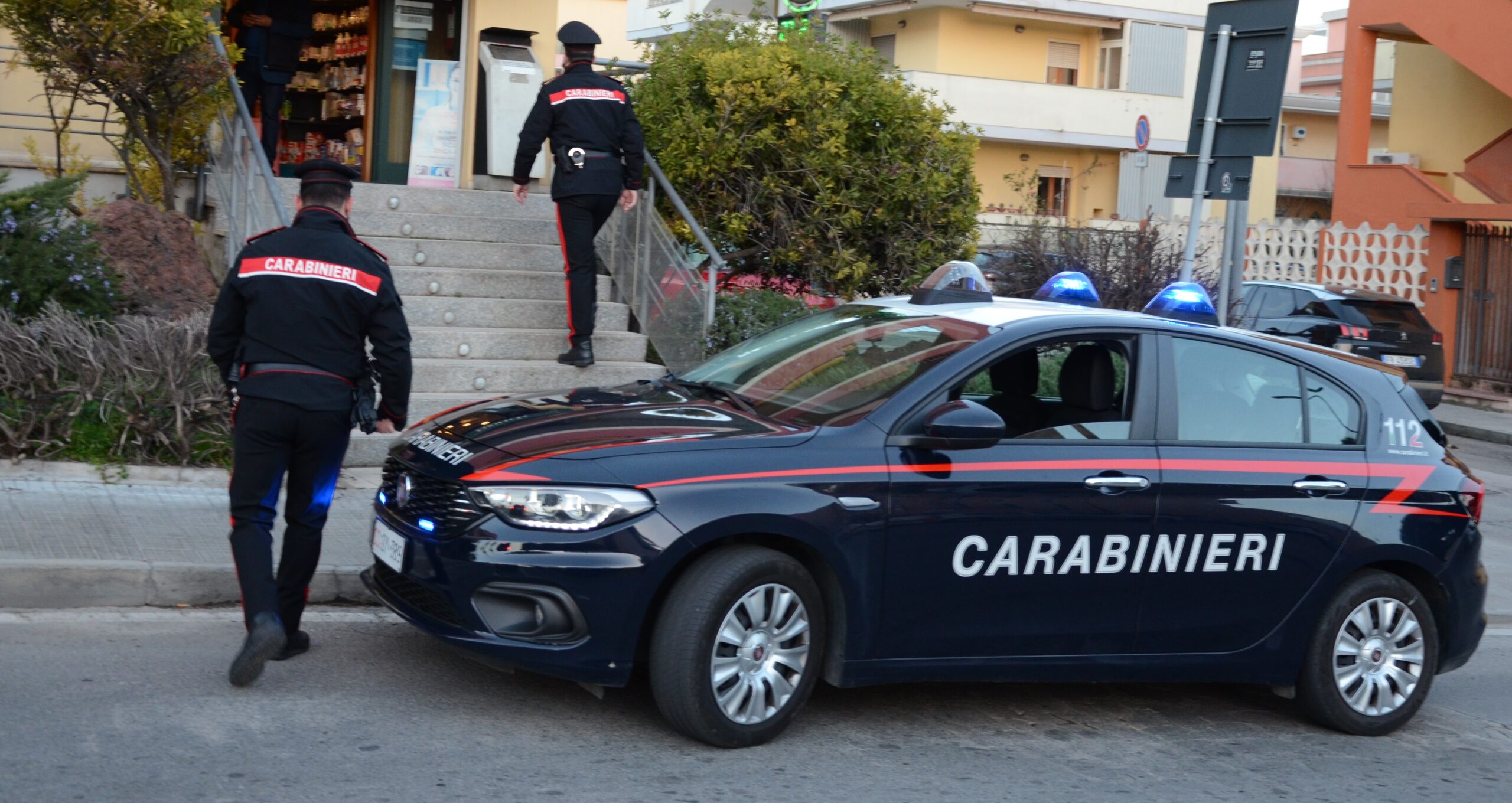 Carbonia, è ai domiciliari ma va in giro a rubare: 49enne arrestata dai carabinieri