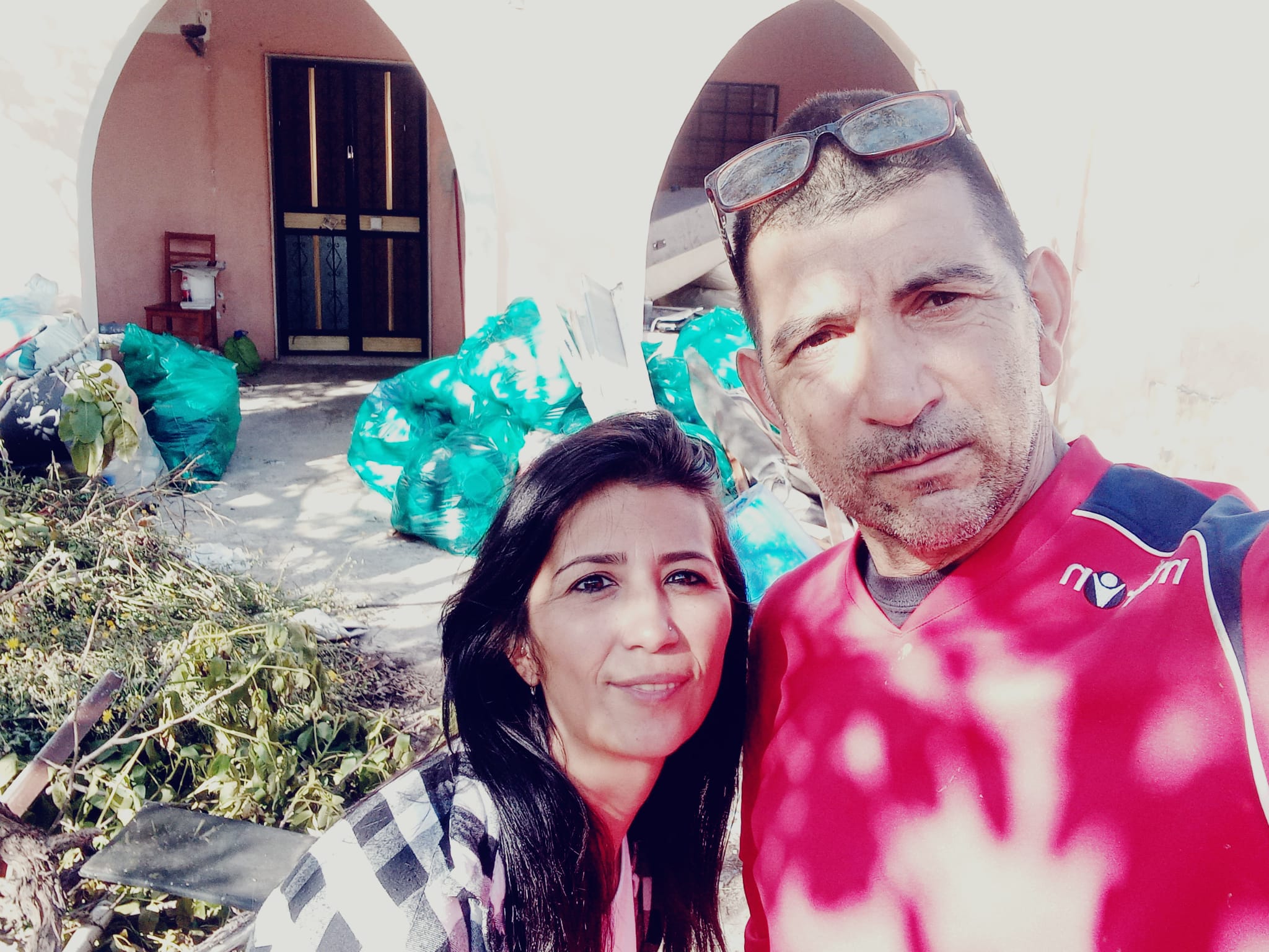 La gioia di Leonardo e Manuela: “Inquilino moroso sfrattato, ci siamo ripresi casa nostra a Selargius”