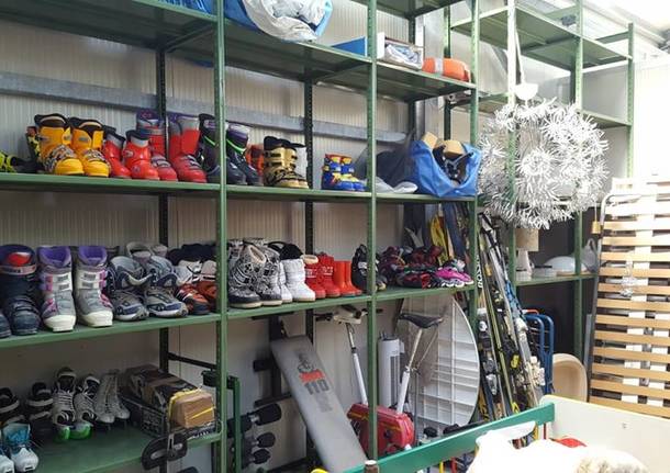 Quartu, taglio del nastro per il centro del riuso: “Portate gli abiti e gli attrezzi che non usate più”