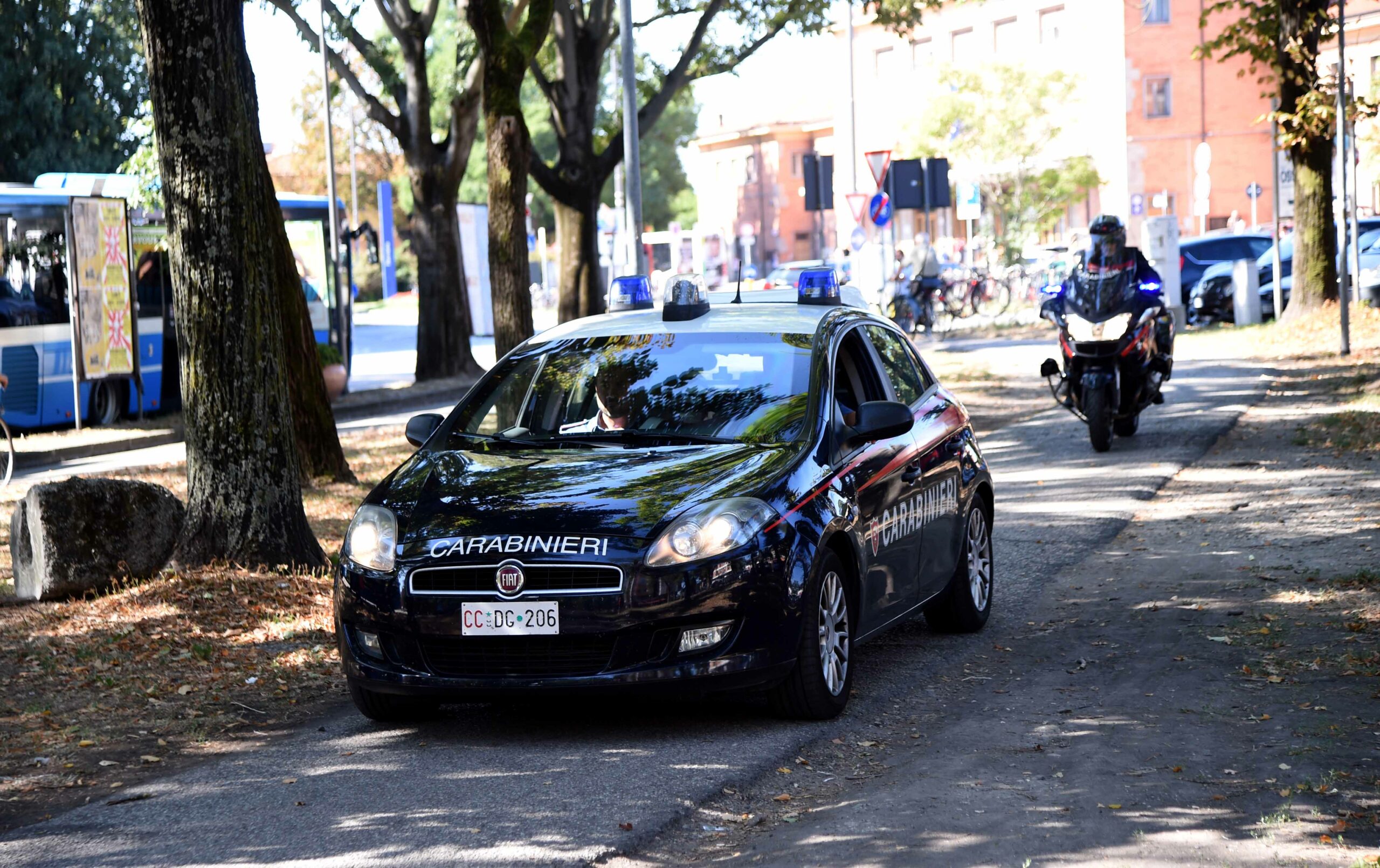Ospiti a casa dell’amico rubano arredi e attrezzatura: coppia denunciata a Giba