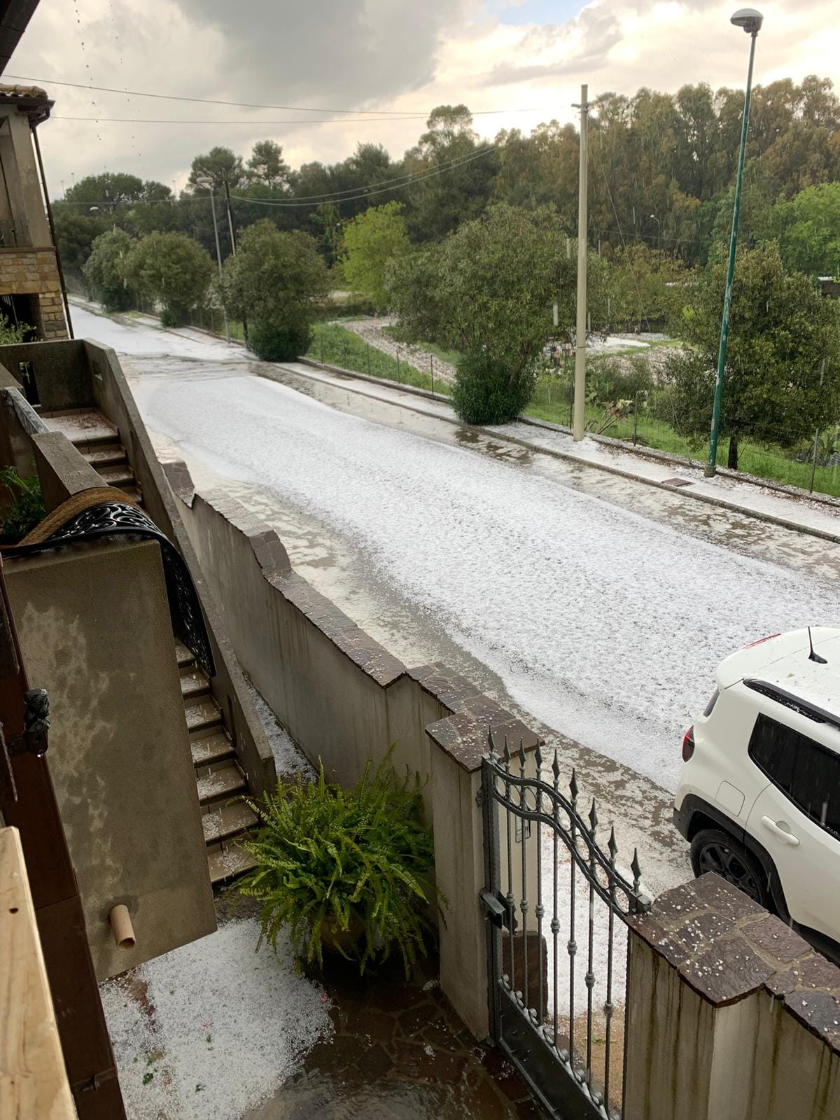 Maltempo nel Cagliaritano, allerta prolungata sino alle 21: violenta grandinata a Mandas, danni ingenti