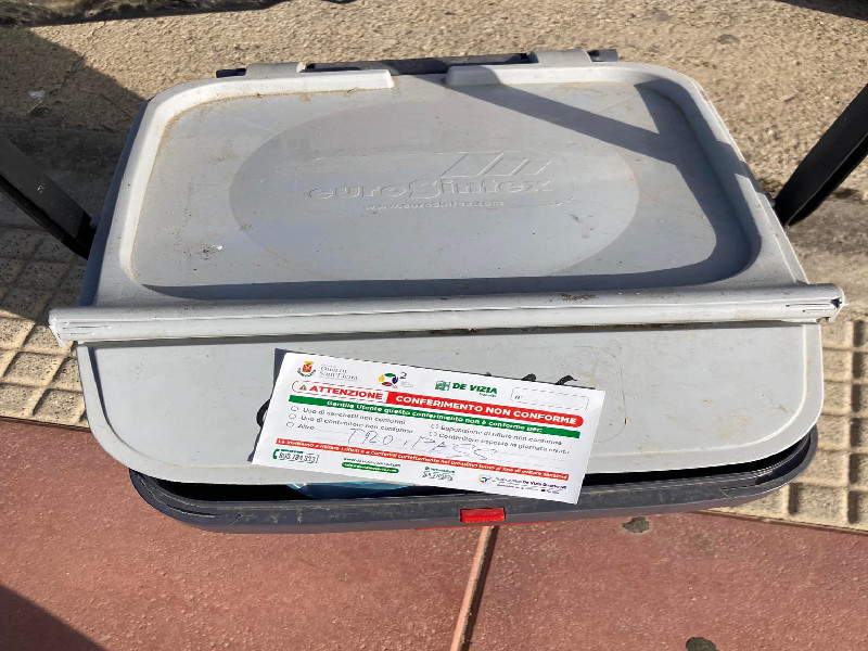 Quartu, il mastello del secco è troppo pesante: “Cosa pago a fare 500 euro di Tari?”