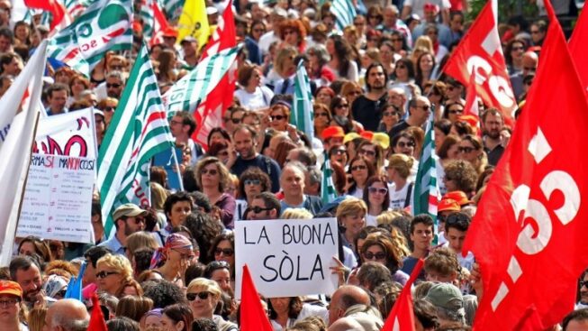 A Cagliari gli insegnanti tornano in piazza, lunedì lo sciopero insieme ai sindacati