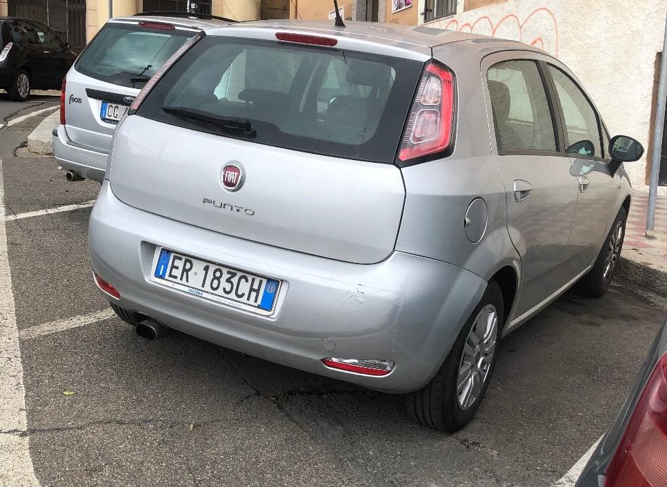 Cagliari, l’sos di una farmacista: “La mia auto comprata con pochi risparmi rubata a Genneruxi”