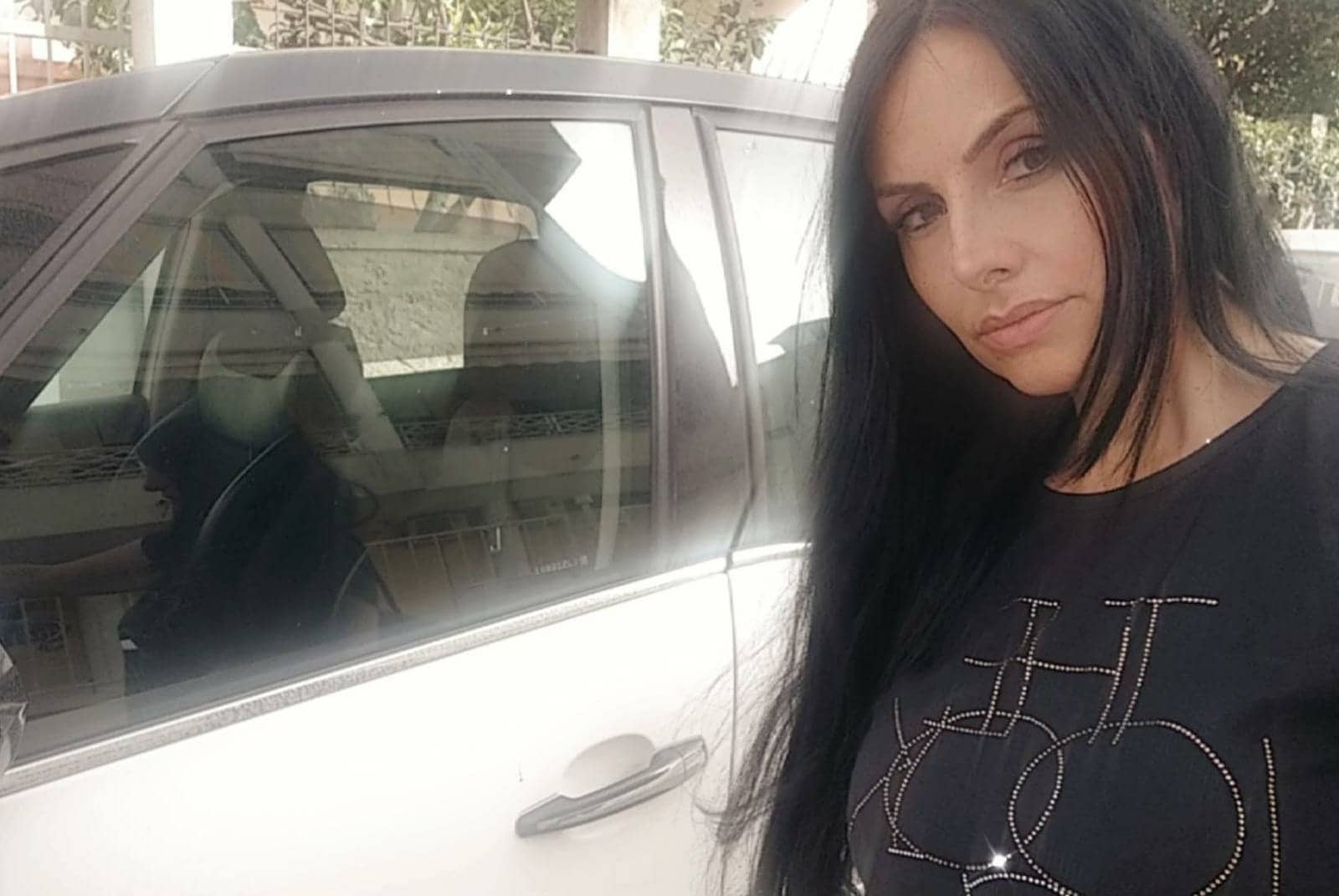 Cagliari, svaligiata l’auto di un’orafa: “Valigia e documenti rubati a pochi metri da casa”