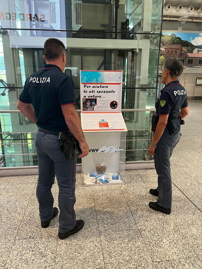 Cagliari, scassinata in aeroporto la teca delle offerte: denunciato un passeggero romano