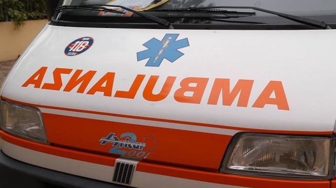 Tamponamento sulla Carlo Felice, coinvolto un camion: 2 feriti e traffico in tilt