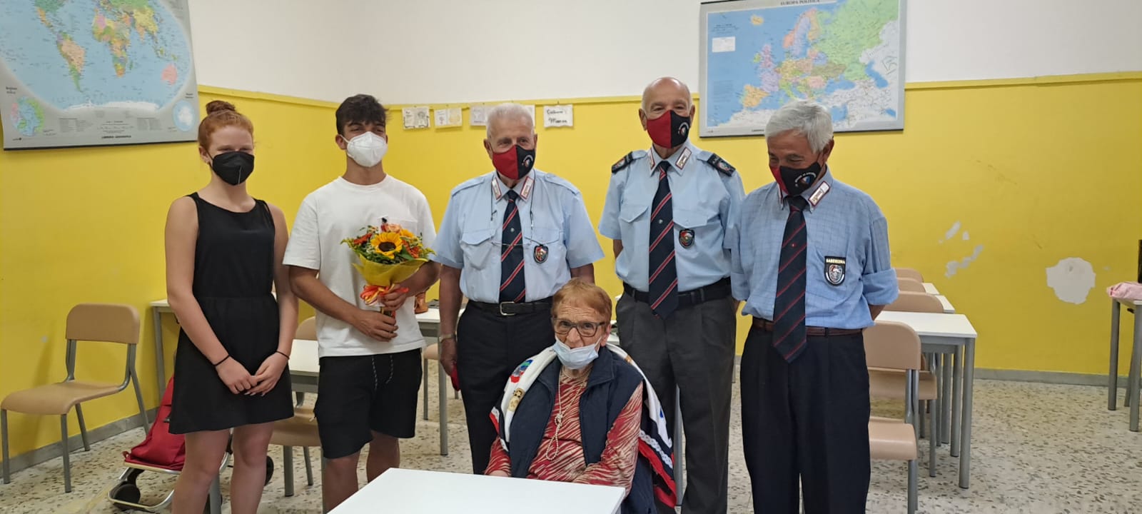 Dolianova, a 90 anni prende la licenza media e corona il sogno di una vita