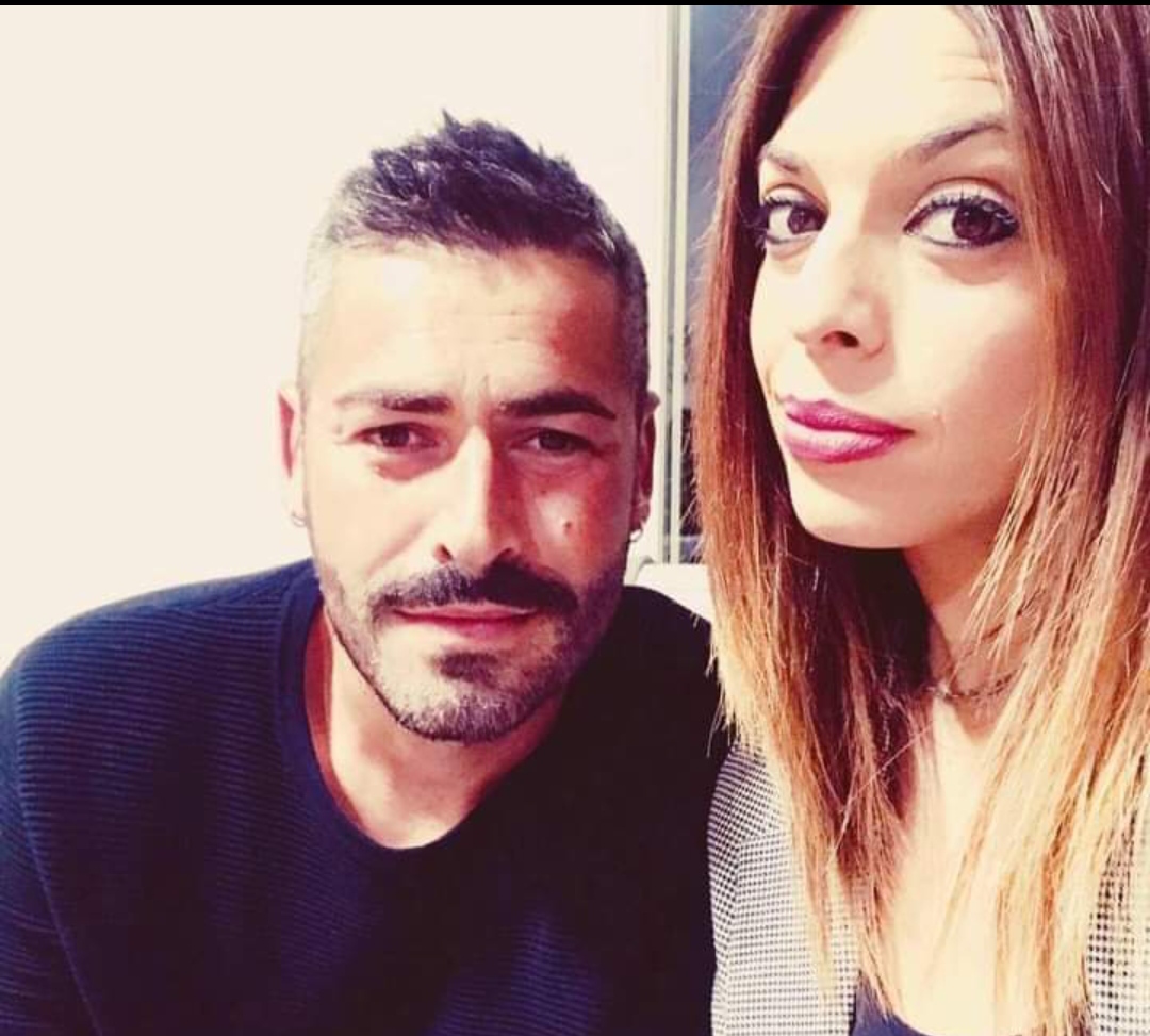 Femminicidio choc, accecato dalla gelosia accoltella la moglie e scappa: trovato morto dopo ore