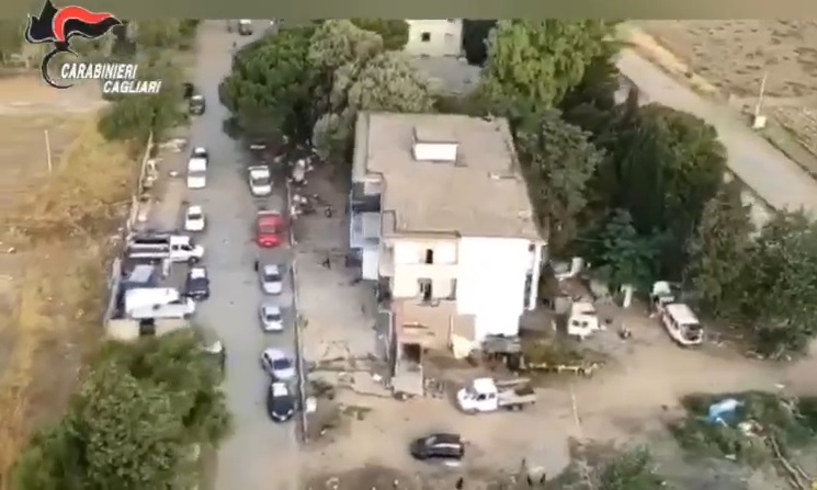 Rifiuti smaltiti e roghi tossici nell’ex zuccherificio di Villasor, stroncato un business da 200mila euro l’anno