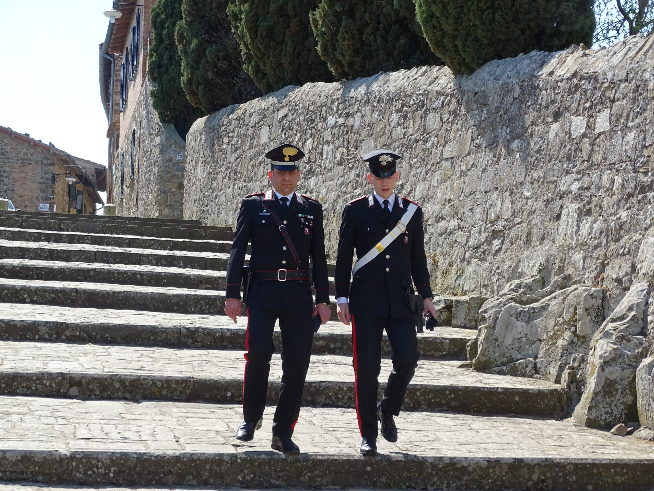 L’Isee è falso, 25enne furbetta di Uta intasca il reddito di cittadinanza: denunciata