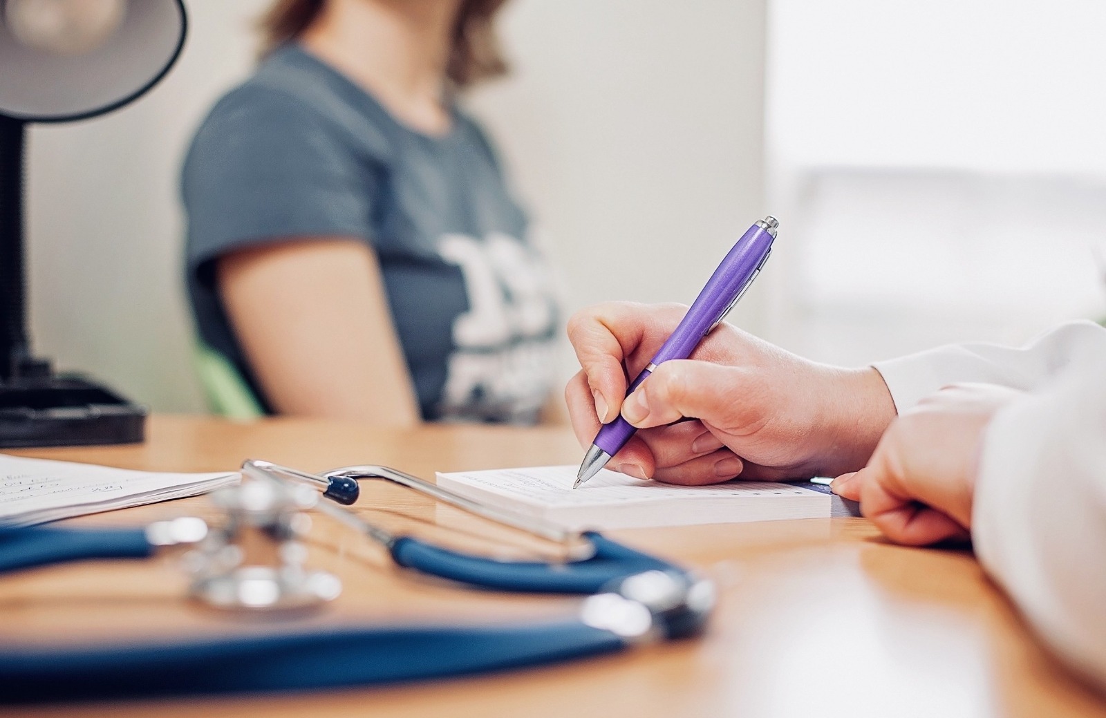 Sanità in tilt, lo stop ai privati in ospedale rischia di fare ancora più danni