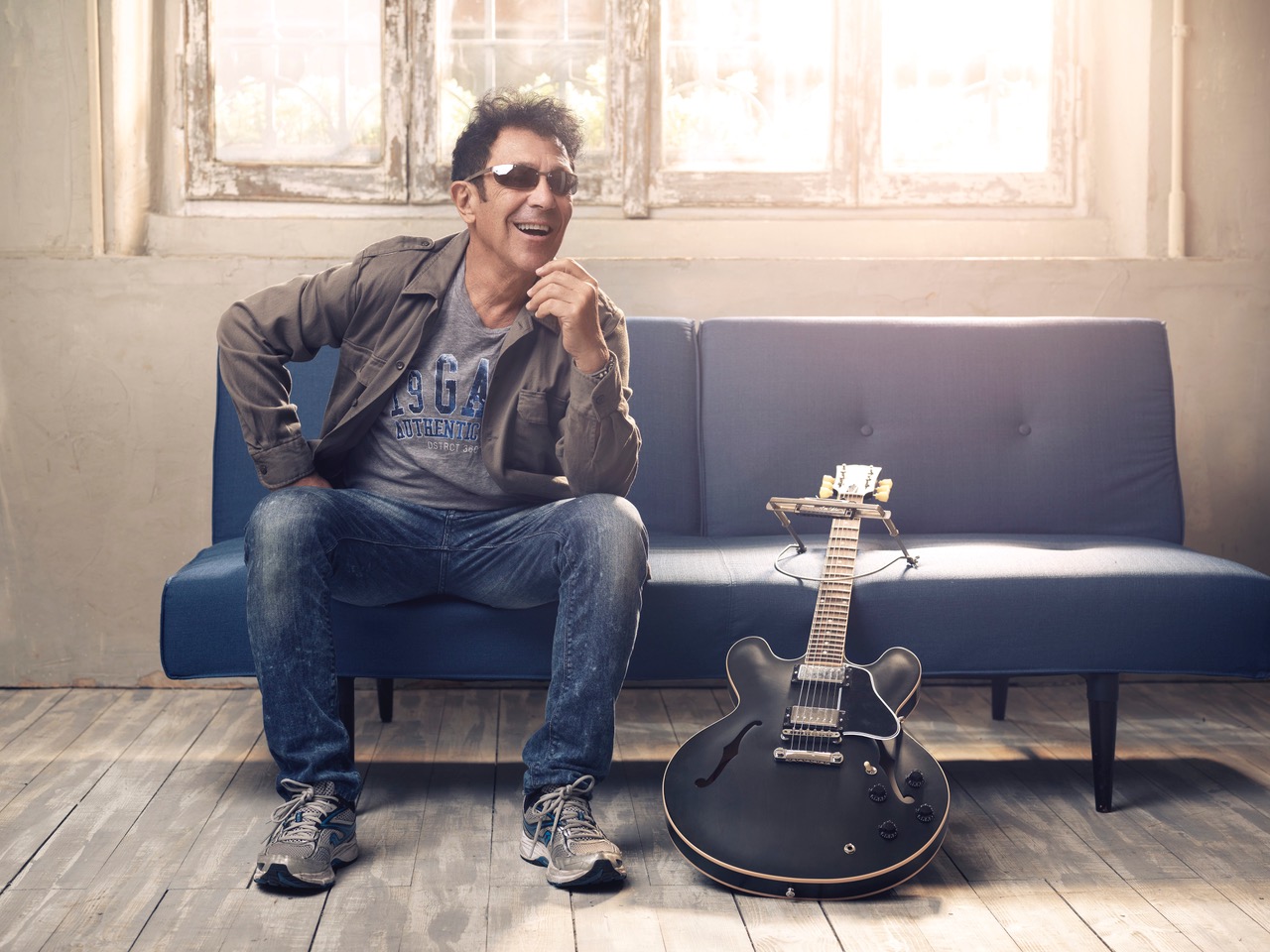 Edoardo Bennato, il grande menestrello del rock and roll in concerto a Cagliari e Riola Sardo a luglio