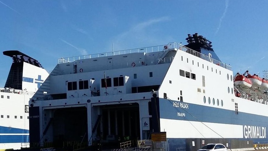 Sardegna, la nave per i turisti è un lusso: 830 euro a luglio e 1435 a Ferragosto