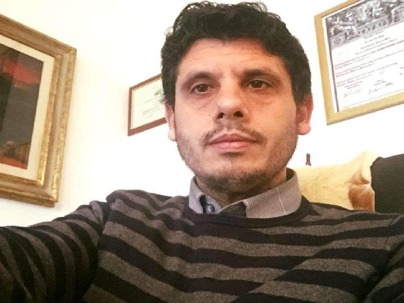 Cagliari, Covid e tradimenti fanno impennare i divorzi: “Le chat sono l’anticamera dell’infedeltà”