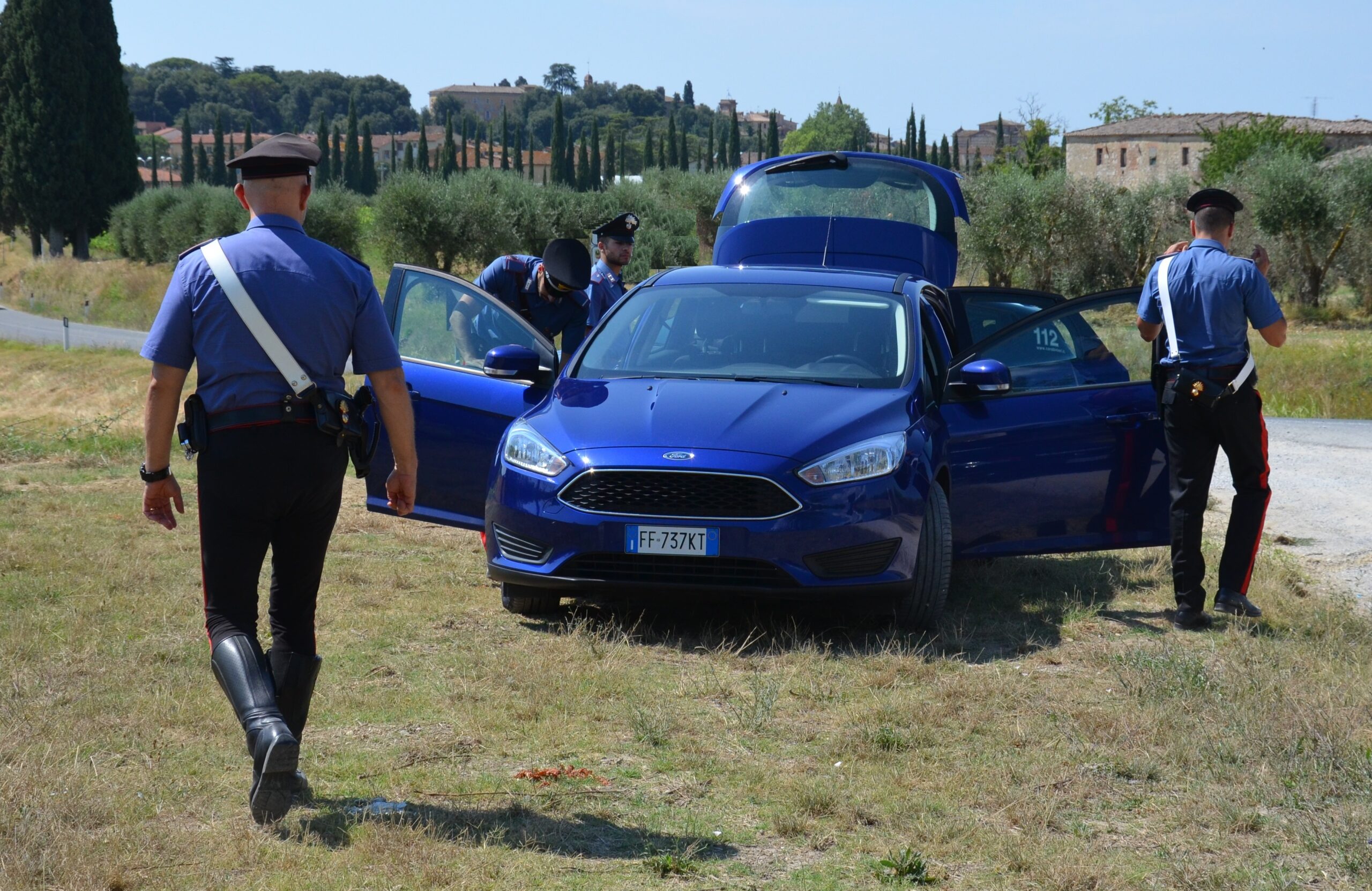 Arbus, nasconde un fucile illegale in auto: coppia arrestata dai carabinieri