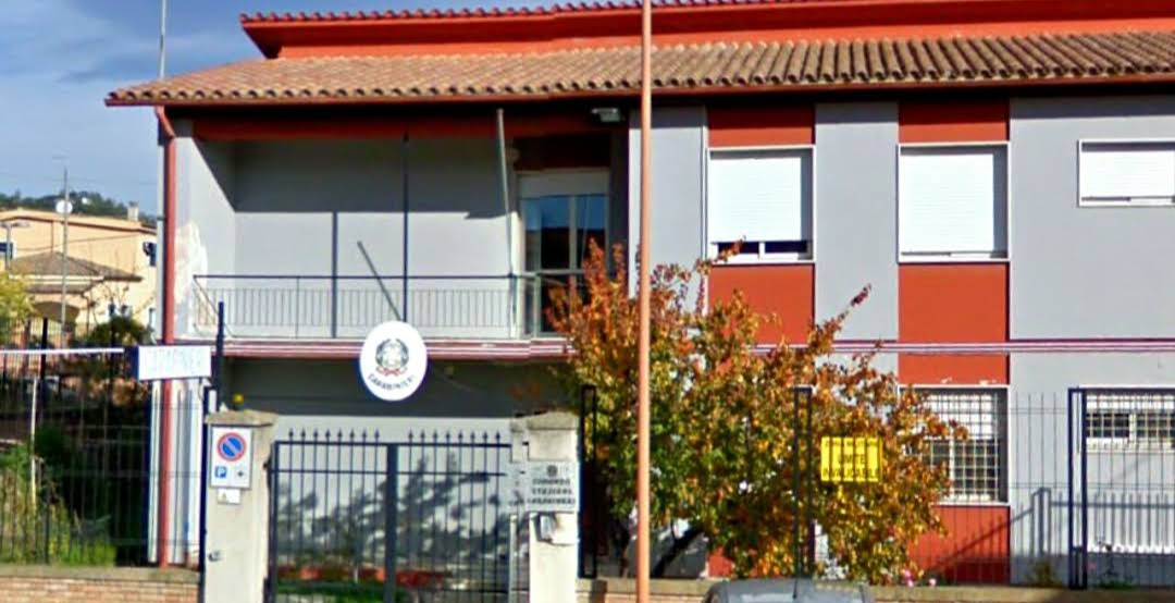 Riempiono di botte e sequestrano il dipendente di un hotel, coppia in manette a Cardedu