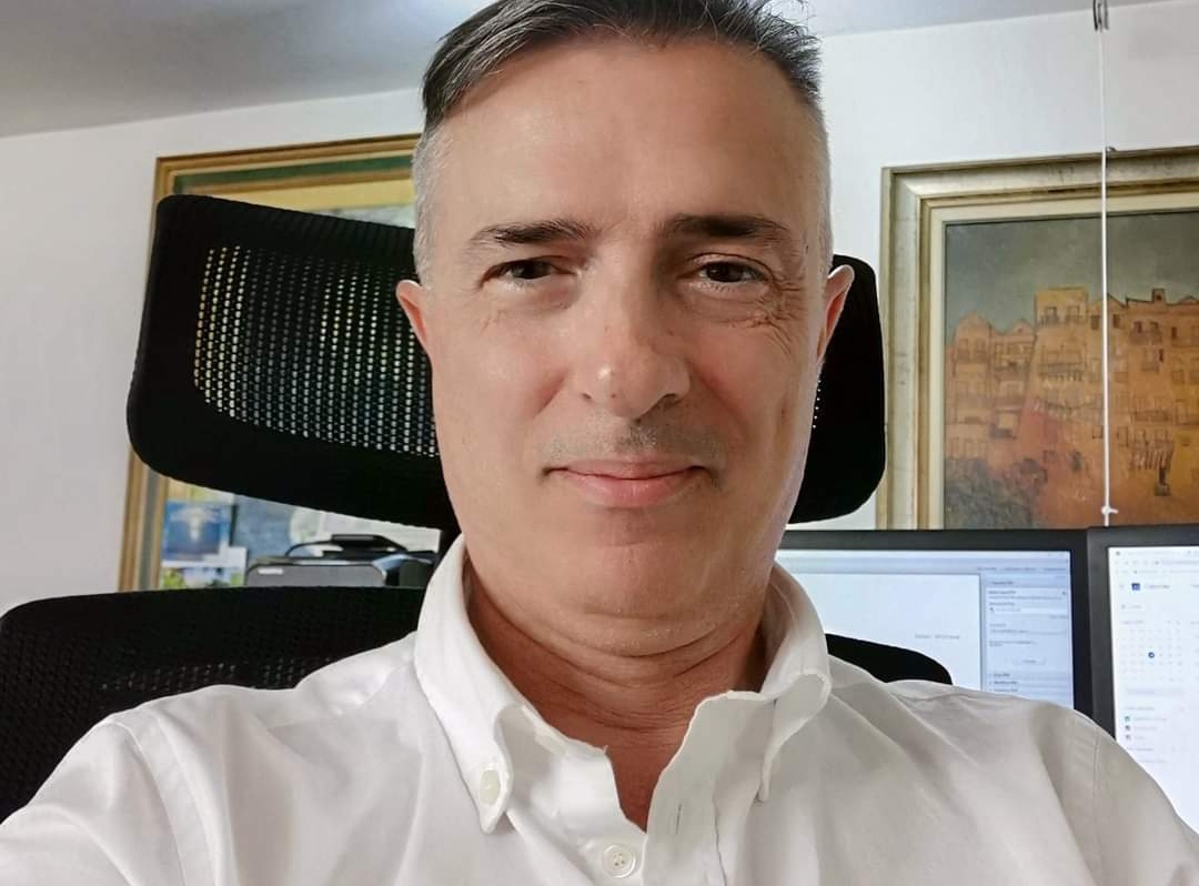 Cagliari, l’sos degli albergatori in piena estate: “Senza personale, stop ai servizi in camera e piscina”