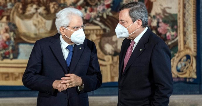 Governo nel caos, Draghi si dimette ma Mattarella dice no: “Deve passare dal Parlamento”