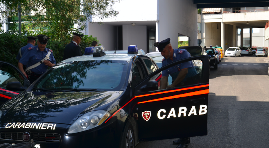 Maltrattamenti e continue richieste di denaro alla madre, un arresto a Capoterra