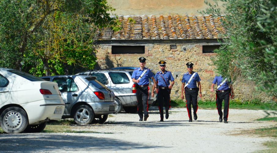 Minaccia di morte la madre e danneggia l’auto della sorella: arrestato a Vallermosa