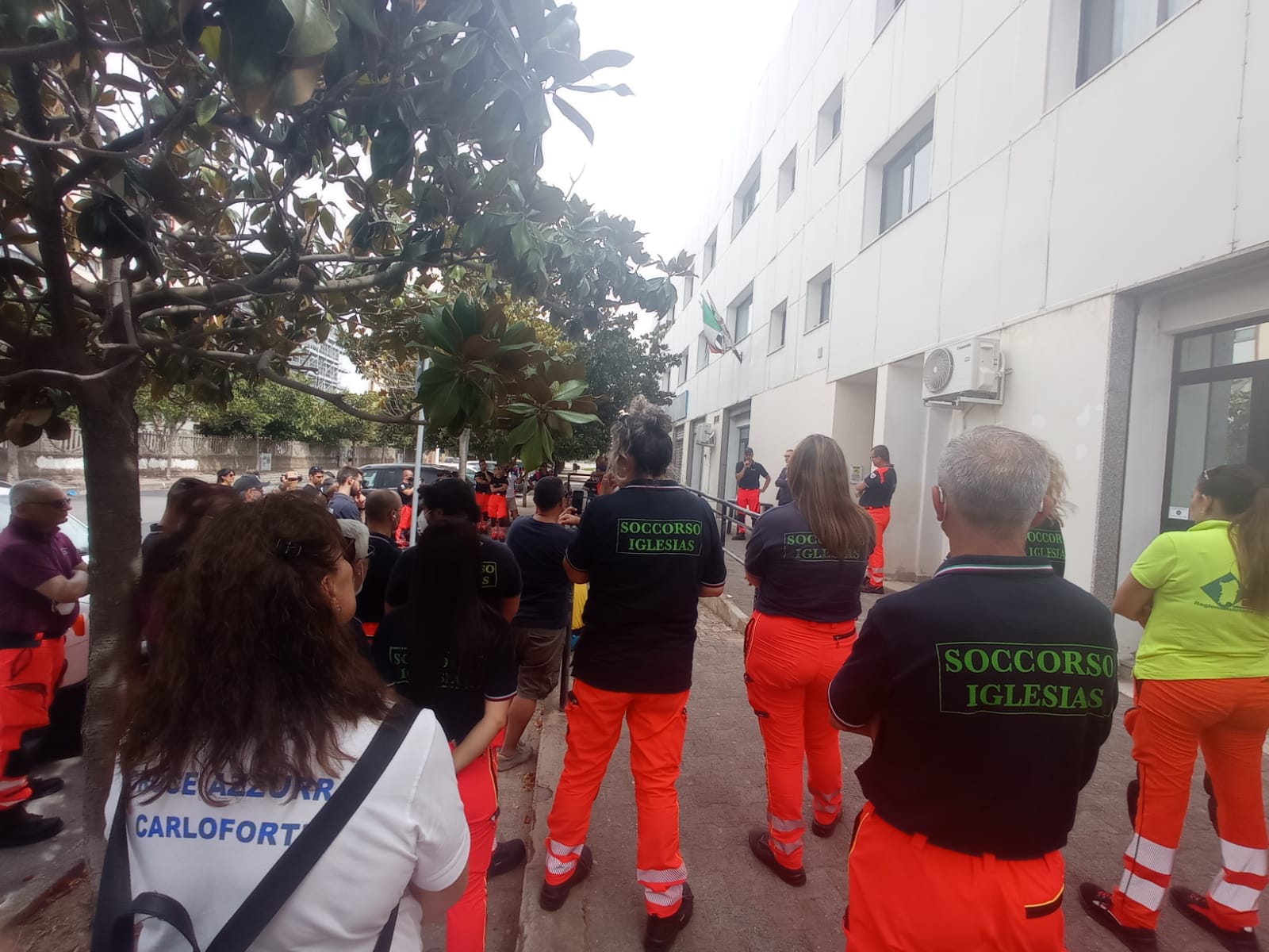 Sanità, a Carbonia scoppia la rivolta dei volontari delle ambulanze: “Siamo al collasso”