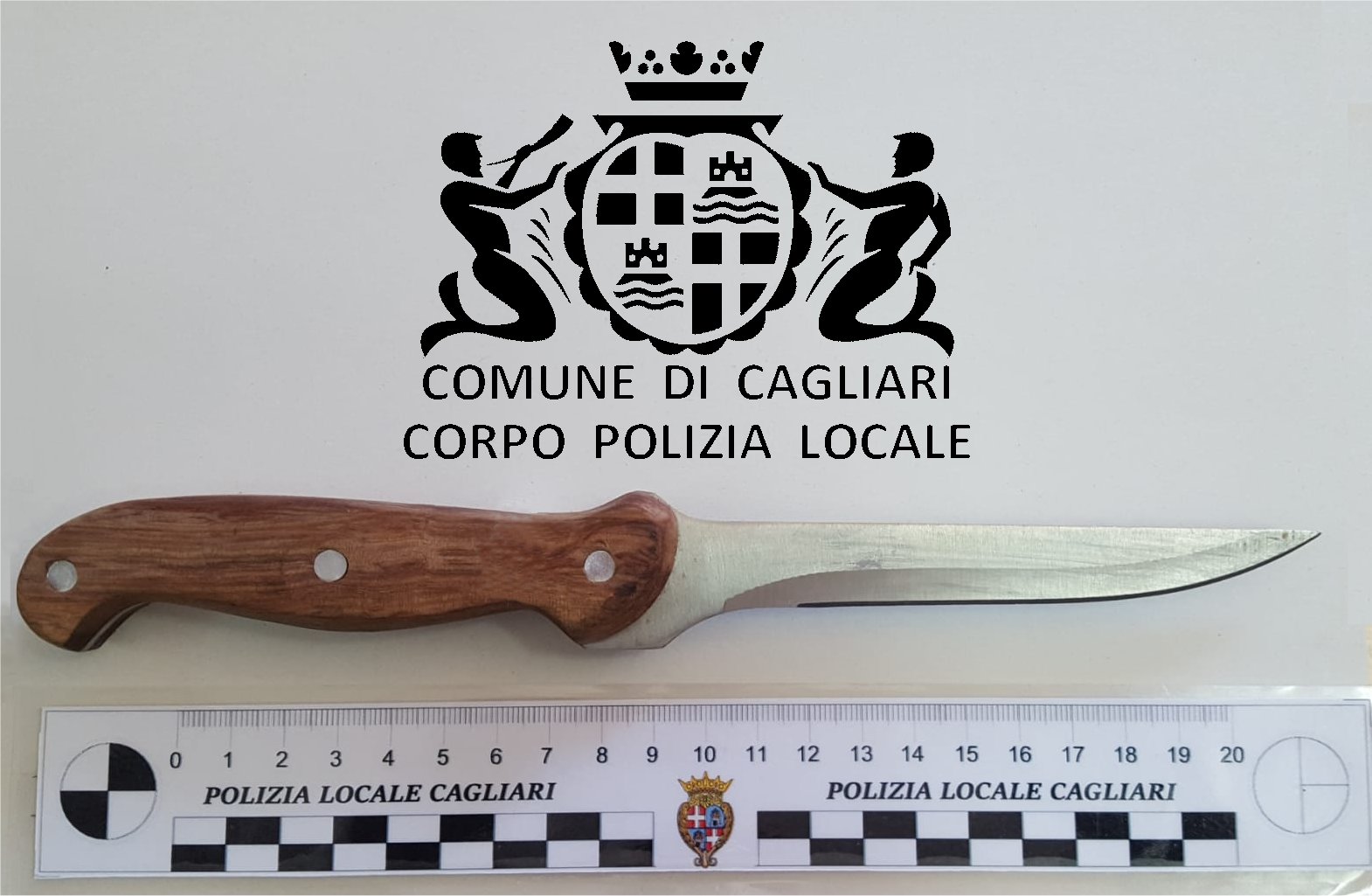 Cagliari, trovato con un coltello durante una lite in piazza San Michele: denunciato un gambiano