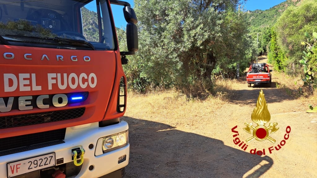 Paura a Capoterra, due escursionisti si perdono nei boschi: salvati dai vigili del fuoco
