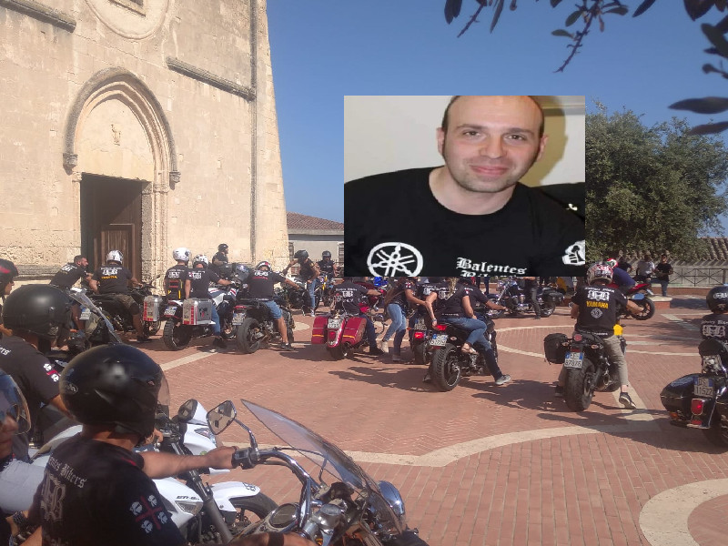 I bikers scortano la bara di Giovanni Lianas, lacrime a Settimo San Pietro per il funerale del 41enne