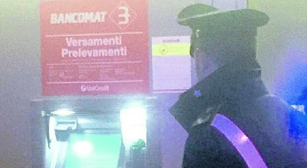 Rubano il bancomat e svuotano il conto di una nonnina in Sardegna, coppia di ladre nei guai