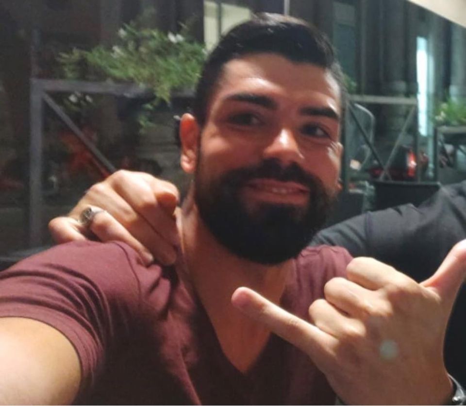 Morto il centauro ferito nell’incidente di Settimo, Sinnai piange il militare Yuri Laconi: “Addio gigante buono”