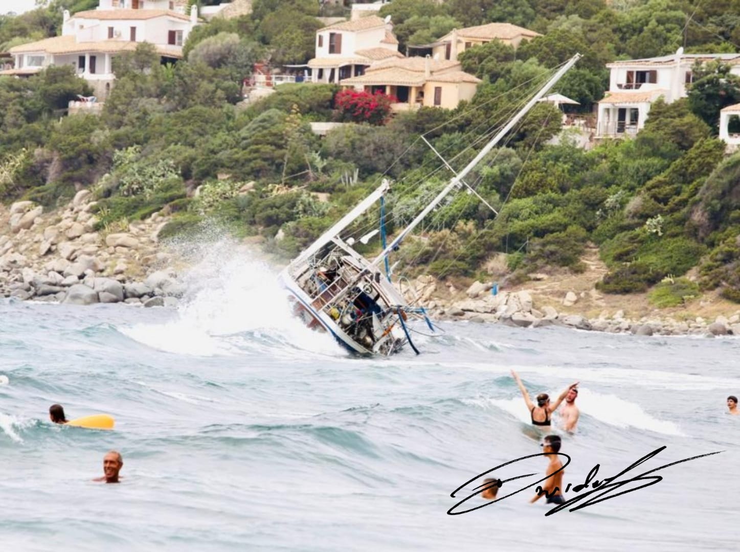 Maracalagonis, l’odissea della barca incagliata a Cann’e Sisa: “Sarà rimossa nei prossimi giorni”