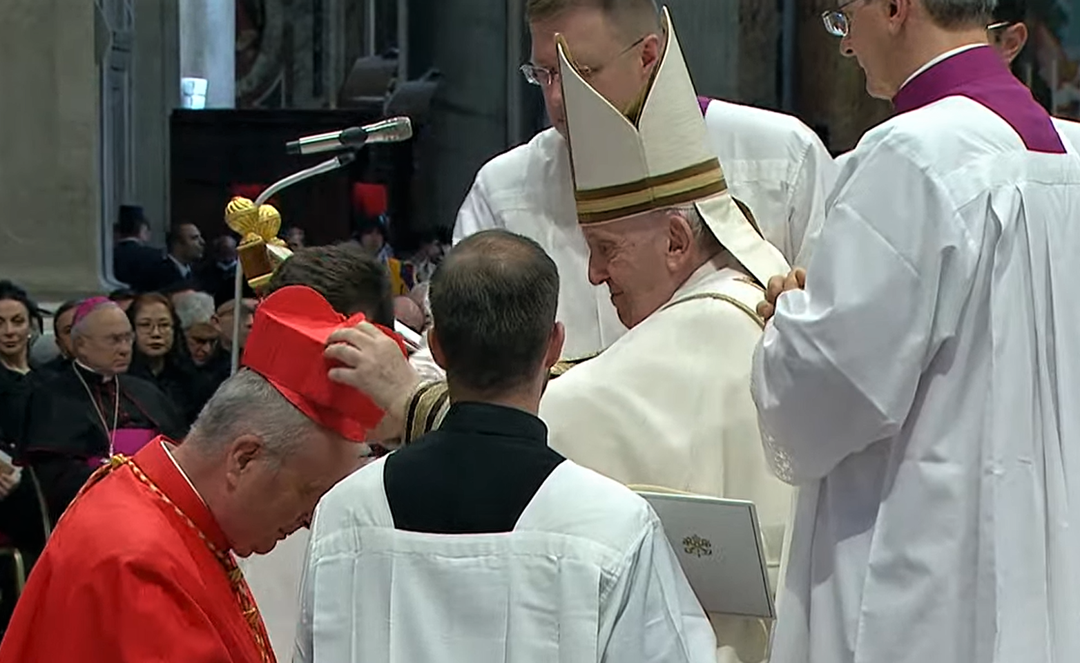 Ora è ufficiale, Arrigo Miglio è il nuovo Cardinale: “Fiamma potente nell’immagine di Dio”, dice il Papa