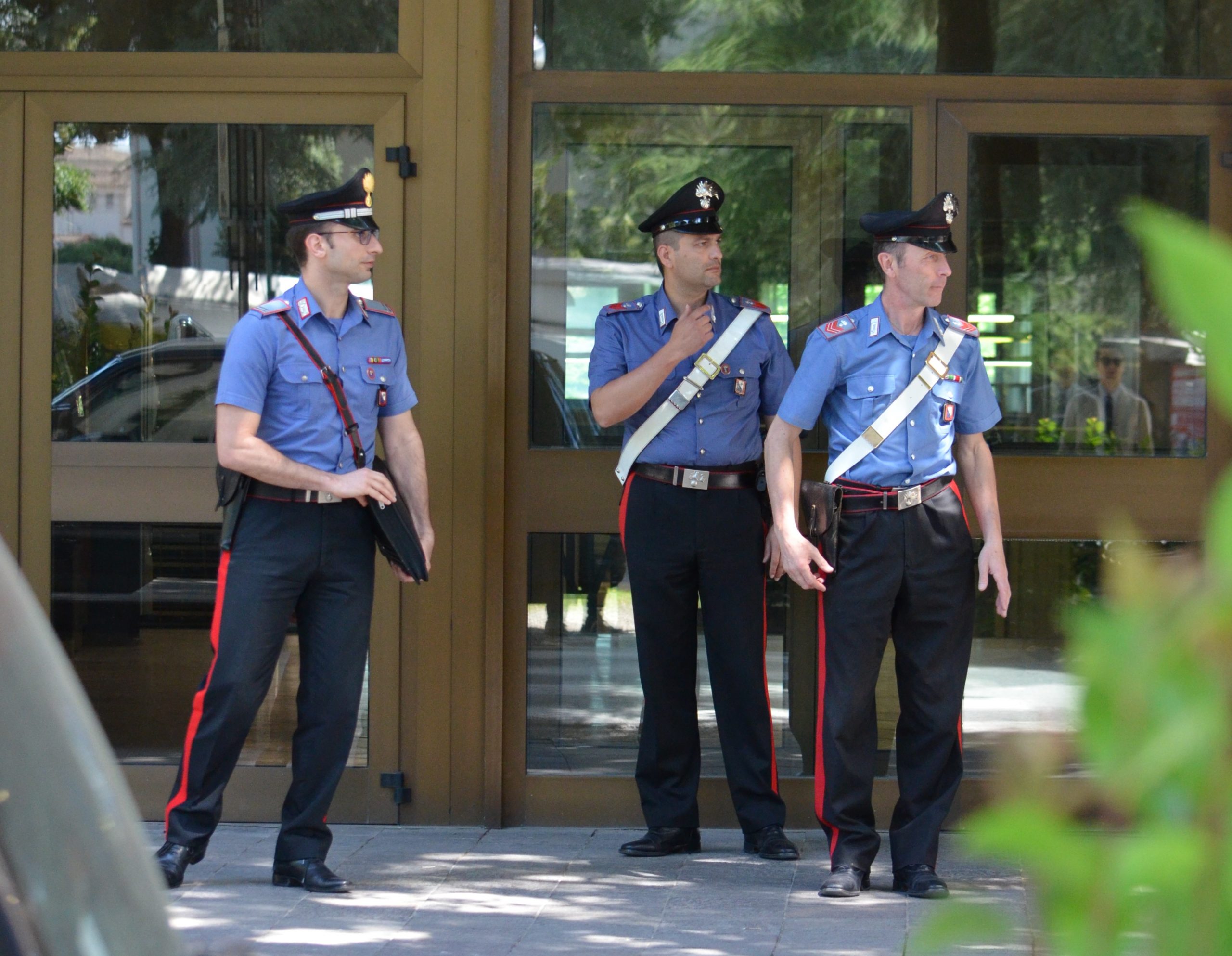 San Gavino Monreale, entra in casa e ruba 13 orologi e 5 bracciali: denunciato
