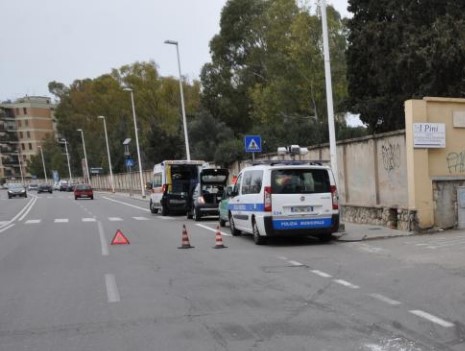 Cagliari, tamponamento tra auto in via Cadello: uno dei conducenti era ubriaco
