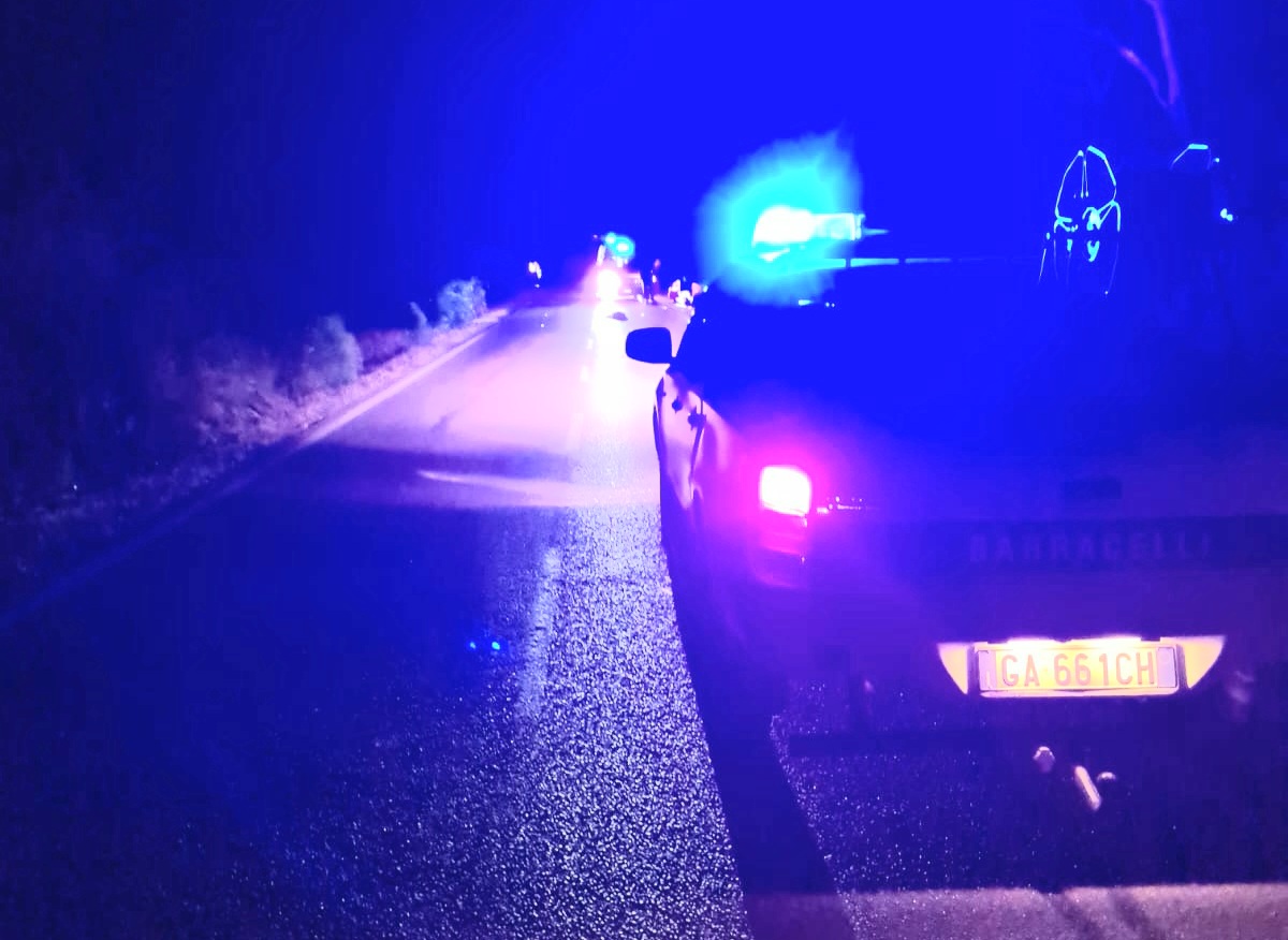 Alghero, la moto travolge un cinghiale sulla SP55: 2 feriti soccorsi dai barracelli
