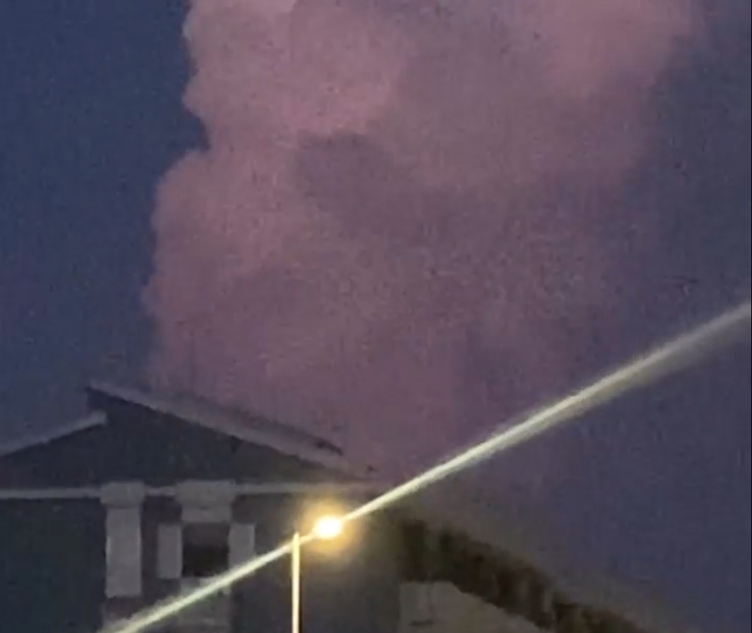 Da Cagliari a Capoterra, boom di avvistamenti della “nuvola che si illumina” (VIDEO)