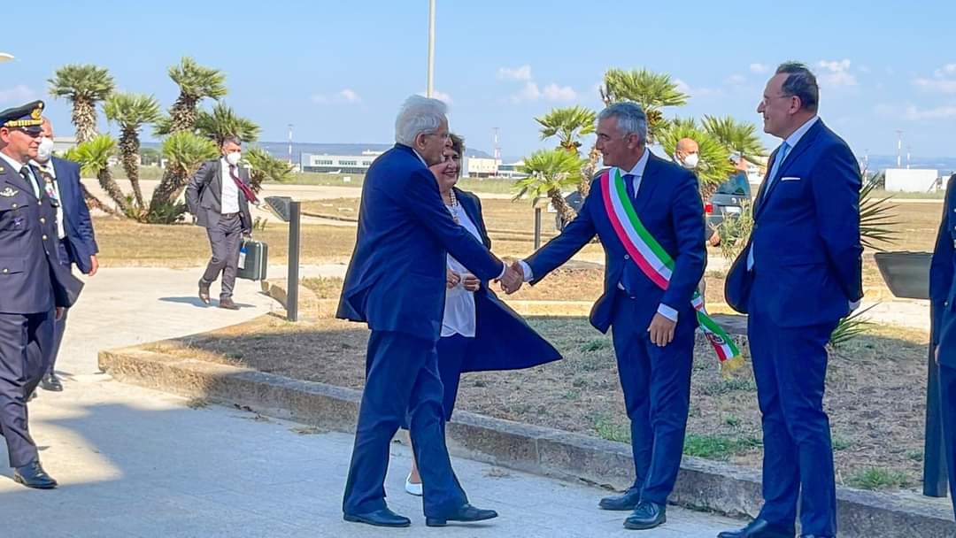 Mattarella arrivato ad Alghero per le vacanze: “Difficile non tornare in Sardegna”