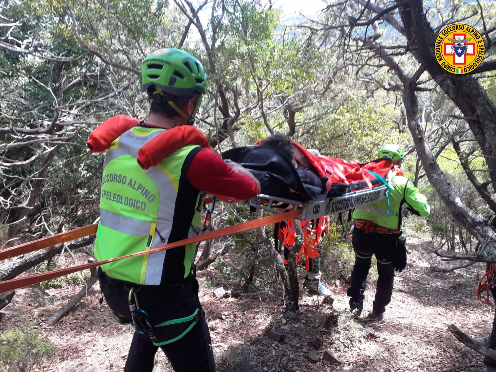 Sos da tre giovani escursionisti a Muravera, 16enne in ospedale