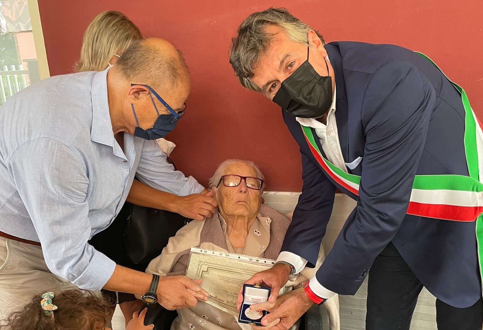 Auguri alla nonnina di Cagliari: Assunta Marcialis, villanovese doc, compie 100 anni