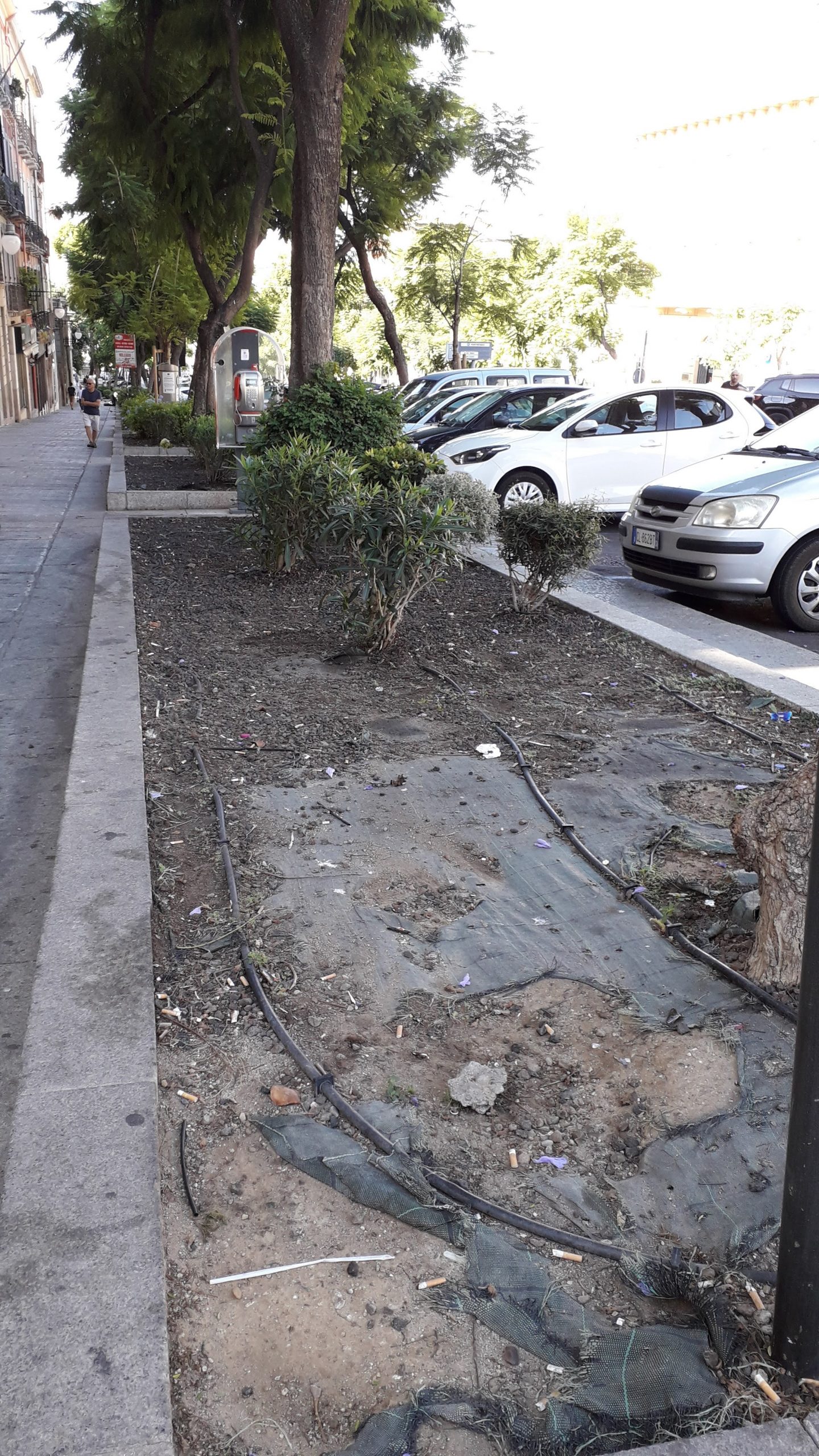 “Stanchi delle promesse per piazza Yenne e piazza del Carmine, vogliamo progetti e tempi”