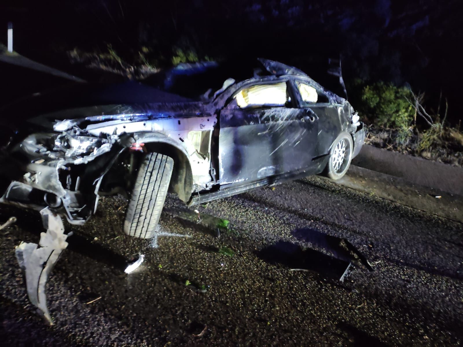 Sant’Anna Arresi, auto si schianta su un costone roccioso: muore un 26enne