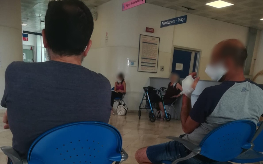 Cagliari, odissea sanità anche al Brotzu: “Dieci ore buttata su una carrozzina prima di essere visitata”