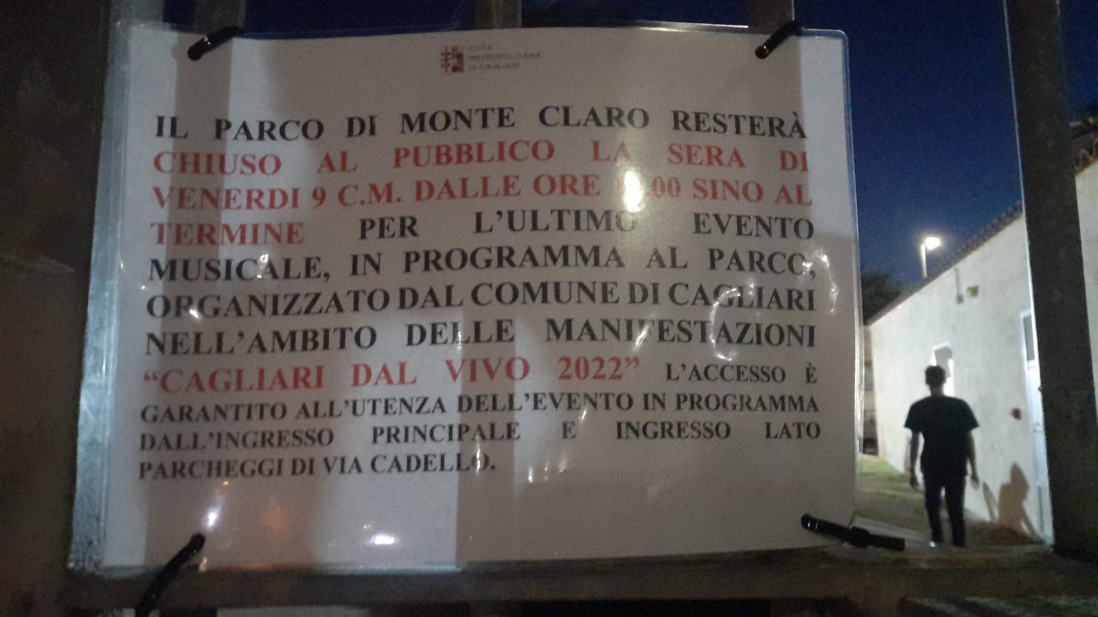 Cagliari, parco di Monte Claro nuovamente sbarrato per i concerti: “Dove portiamo i nostri figli?”