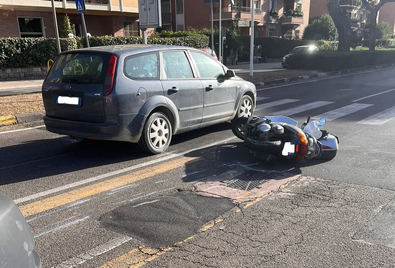 Cagliari, scontro auto-moto in viale Diaz: centaura 50enne finisce al Brotzu